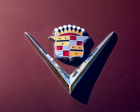 Cadillac Emblem Wallpaper - WallpaperSafari