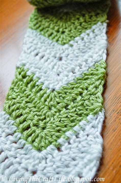 Living the Craft Life: Chevron Arrow Skinny Scarf - Free Pattern