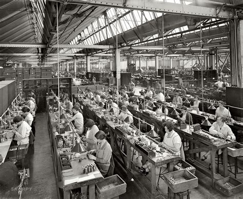 Shorpy Historical Picture Archive :: The Enormous Radio Factory: 1925 ...