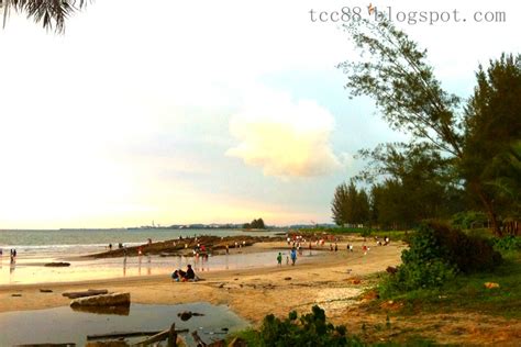 ♠ ♠ ♠ "J " ♠ ♠ ♠: Tanjung Batu Beach (Pantai Temasya)