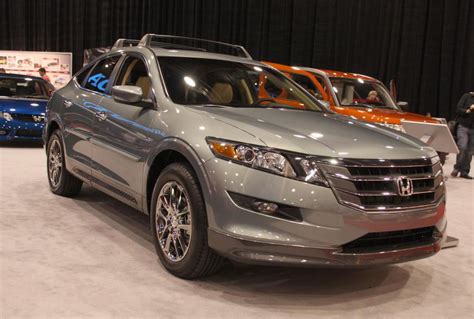 Honda Accord Crosstour Photos and Specs. Photo: Honda Accord Crosstour ...