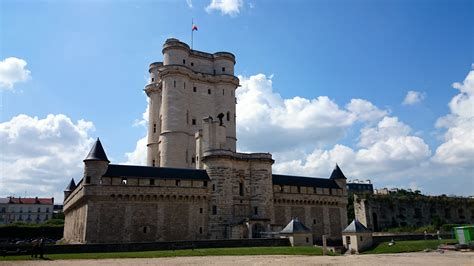 The Castle Château of Vincennes : Eastern Paris | Visions of Travel