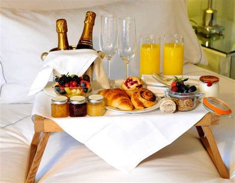 Romantic Breakfast in Bed