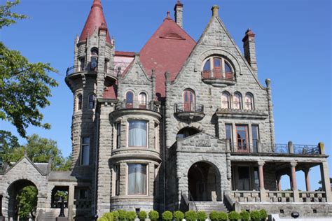 Vancouver Island Travel & Tourism: Craigdarroch Castle