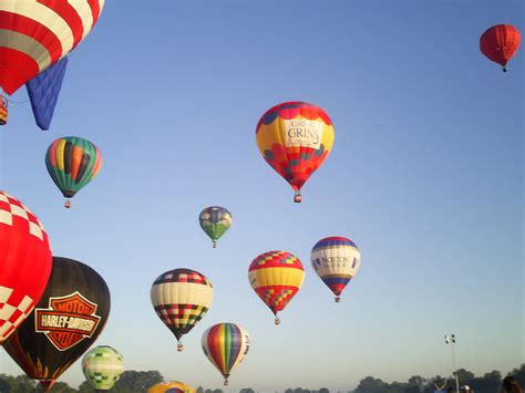 File:Great Balloon Race.jpg - Wikimedia Commons