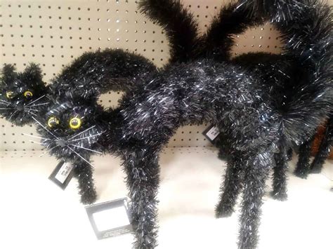 Halloween cat decoration - Wow, my pet did THAT!