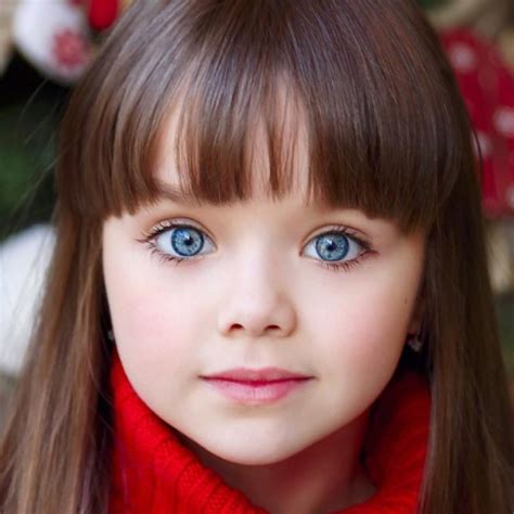 Meet the six-year-old who has been hailed the 'most beautiful girl in the world' | CREDNONTE