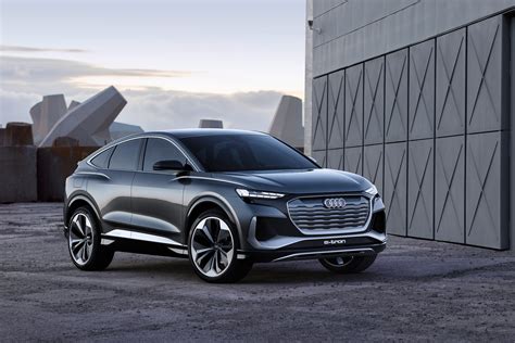 アウディ、4ドアクーペのEVコンセプトカー「Q4 Sportback e-tron concept」 - Car Watch