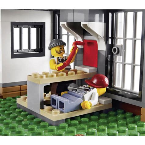 LEGO® City 4440 Forest police station from Conrad.com