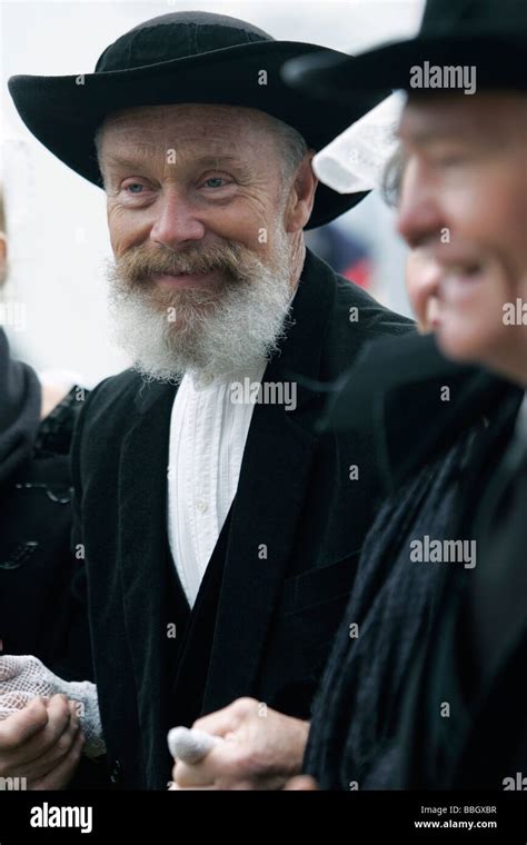 Traditional breton costume hi-res stock photography and images - Alamy