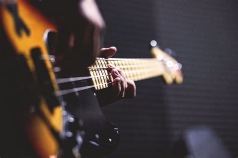 5 Essential Bass Scales For Beginners - Musician Wave