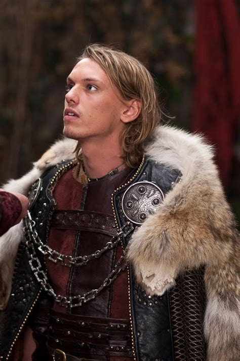 Jamie Campbell Bower as King Arthur in the Starz show Camelot. Jamie Campbell Bower, Familia ...