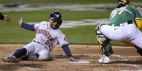 Jose Altuve scores on amazing play vs. Athletics