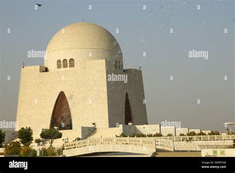 Muhammad ali jinnah tomb hi-res stock photography and images - Alamy