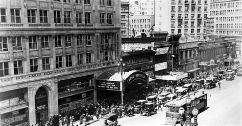 San Francisco Theatres: The Warfield Theatre: history + exterior views