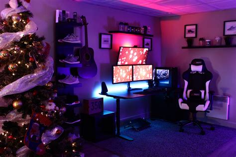 My holiday christmas Battlestation Workspace Desk, Desk Setup, Pc Setup, Gaming Computer Setup ...