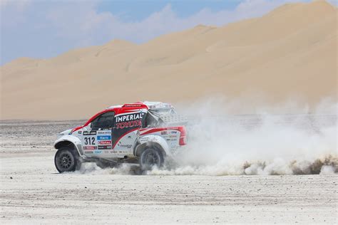 TOYOTA HILUX STARTS DAKAR 2013 WITH A BLAST | my vehicle Z