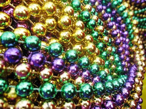 mardi gras beads purple gold green (image)