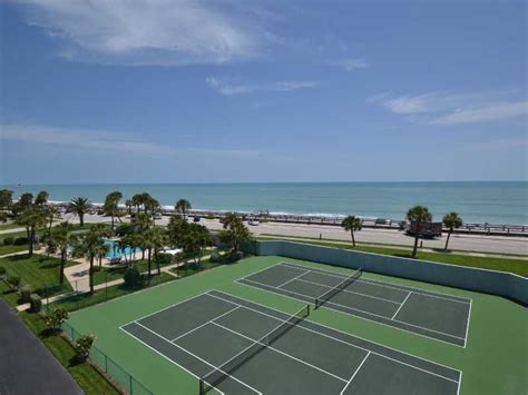 25 Gorgeous Oceanfront Tennis Courts | Tennis court, Tennis, Court