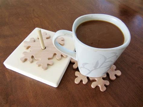 How to Make A Wooden Snowflake Coaster Set