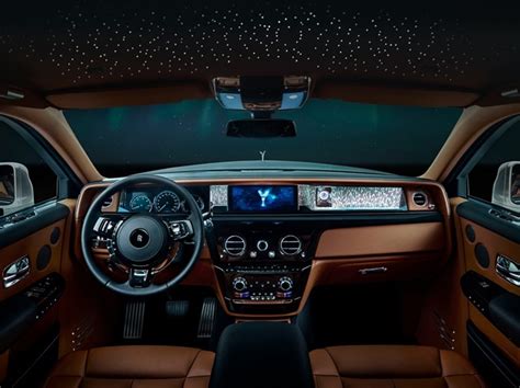 2018 Rolls-Royce Phantom VIII launched at a price of Rs 9.5 crore: What all you get beyond uber ...