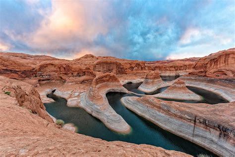 Reflection Canyon - Low water level enhances the curves at Lake Powell's Reflection Canyon ...