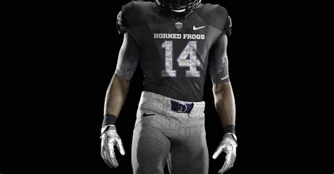 TCUFOOTBALL10: NEW TCU UNIFORMS