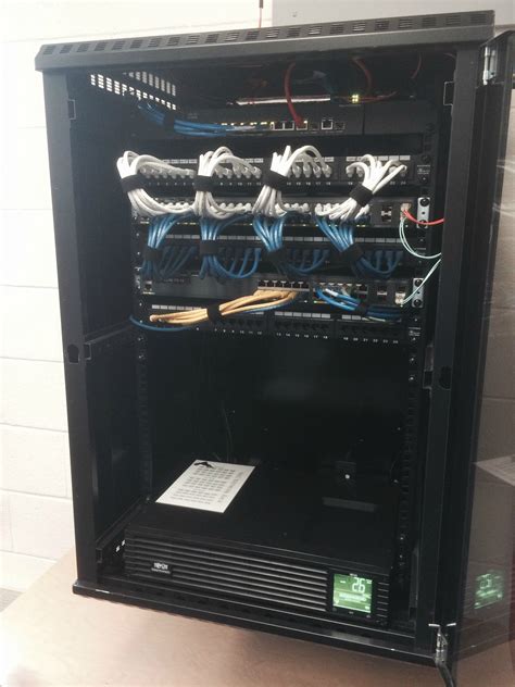 Small Network Rack - Imgur Computer Rack, Computer Setup, Computer Science, Data Network, Home ...