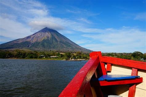 36 hours in Ometepe Island Lake Nicaragua- Volcanoes, beaches, bull ...