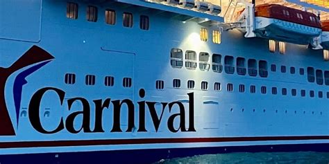 What Is A Cove Balcony On A Carnival Cruise (And Are They Worth Booking)? Should You Get One?