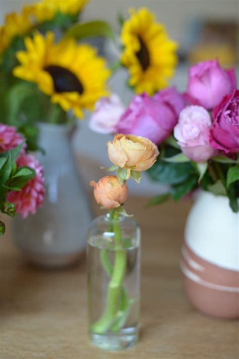 The 5 Vases You Need For Fresh Flowers | Cupcakes and Cashmere | Bloglovin’