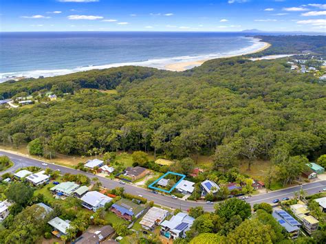 Real Estate For Sale - 76 Valla Beach Road - Valla Beach , NSW