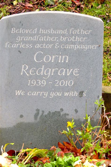 The grave stone of Corin Redgrave East Highgate Cemetery. | Famous ...