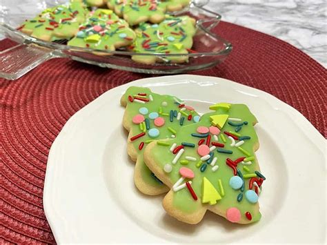 Rolled Sugar Cookies with Icing - Country at Heart Recipes