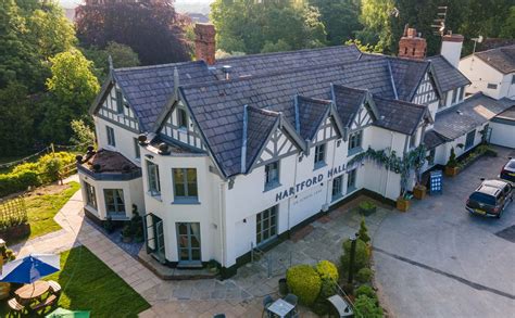 Grade II listed building pub in Hartford, Cheshire - Hartford Hall On School Lane