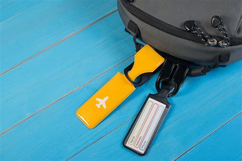 10 Best Luggage Tags For Your Suitcase in 2022 - Road Affair