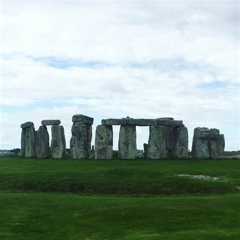 stonehenge – Traveler Not Tourist