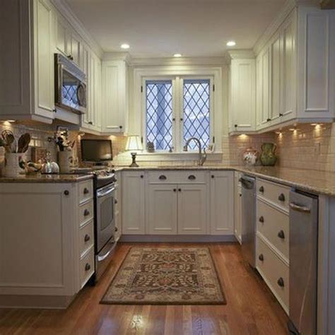 Small U Shaped Kitchen - Real Wood Vs Laminate