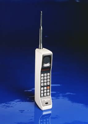 Motorola DynaTAC: World’s First Portable Cell Phone Turns 25 | Mark's Technology News