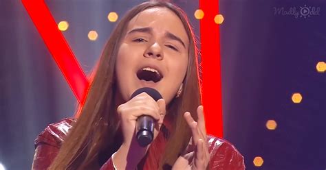 Top 10 BEST girls auditions of on ‘The Voice Kids’ – Madly Odd!