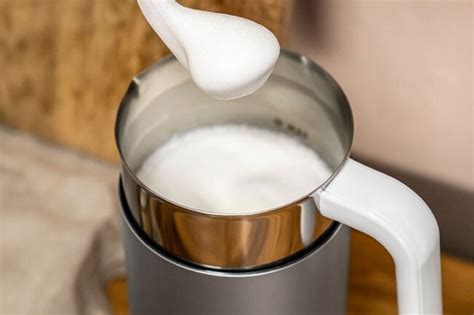 Guide to frothing milk | ZWILLING.COM