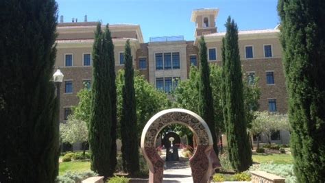 Texas Tech El Paso medical student contracts COVID-19 in California