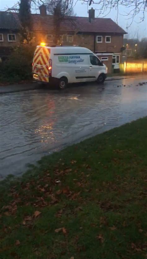 Basildon flooding: Video shows burst water main leaving Basildon road underwater - Essex Live