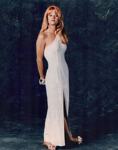 Meg Ryan Beautiful In Prom Dress 8x10 Photograph - The Movie Store