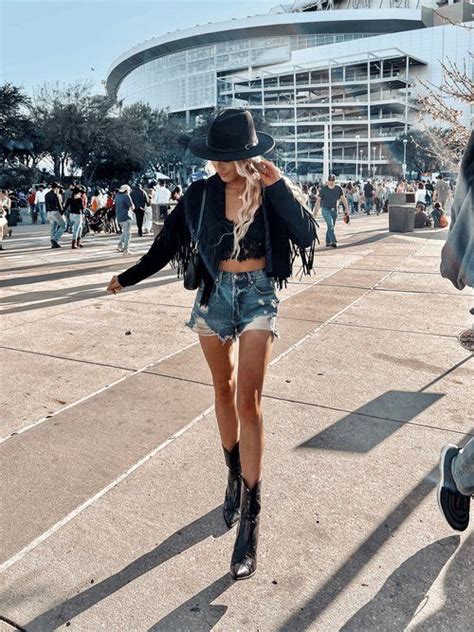 Rodeo + Western Outfit Inspiration — Avery Carrier | Fashion ...