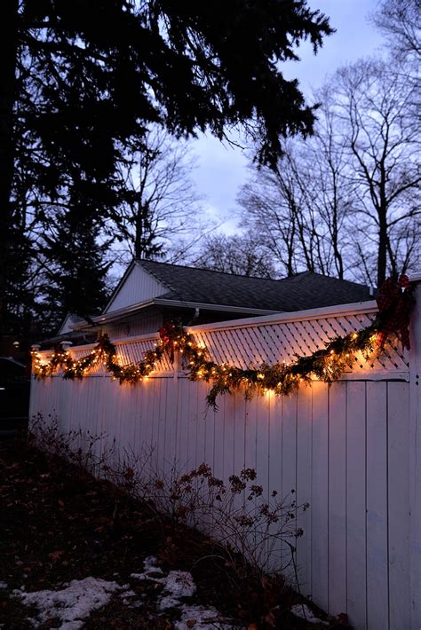 7 Outdoor Christmas Decorating Ideas - Rambling Renovators