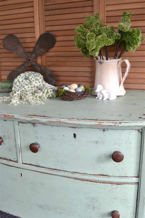 Farmhouse Dresser: The Easy Way To Distress Furniture - My Creative Days