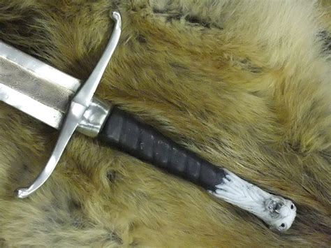 Jon Snow Longclaw - bronzeart.ie