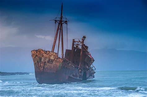 Beautiful images of spectacular shipwrecks | lovemoney.com