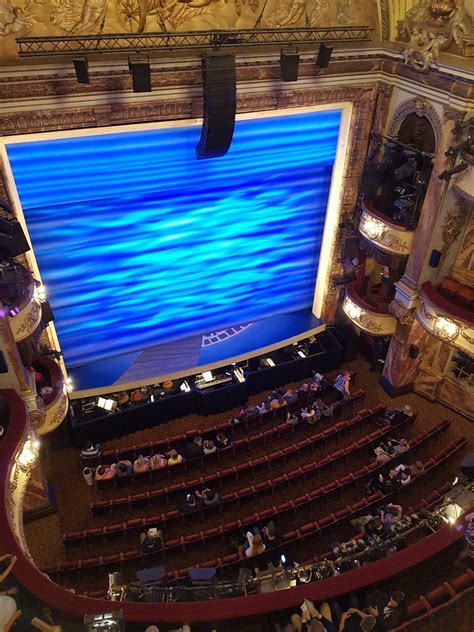 Watching Mamma Mia in London’s West End - The World in My Pocket